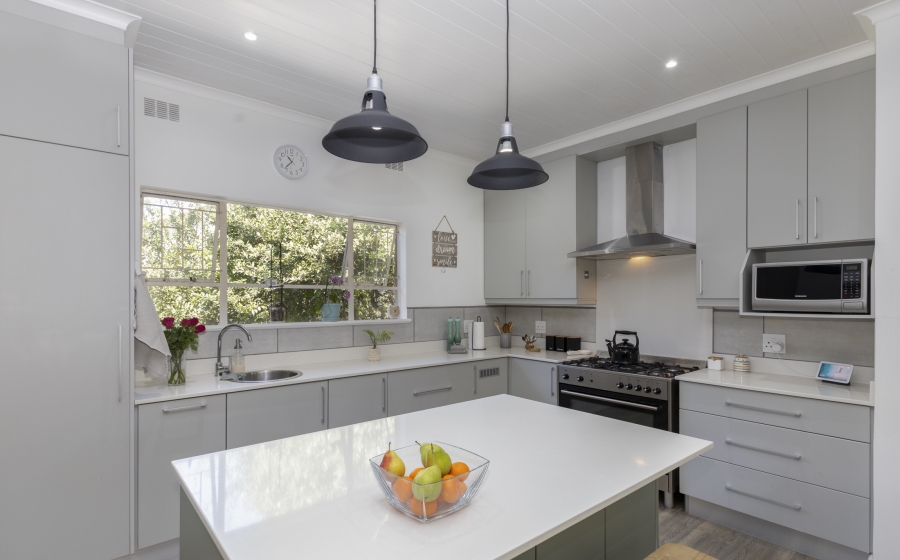 5 Bedroom Property for Sale in West Bank Eastern Cape